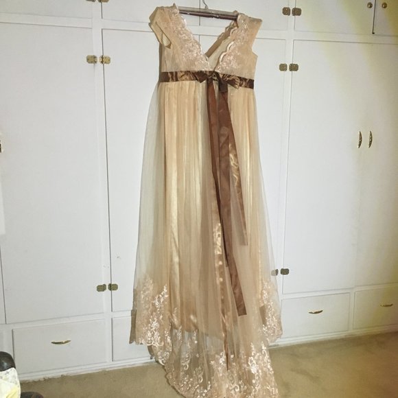 Cream Colored Wedding/ Bridesmaid/Prom Gown - Picture 12 of 16